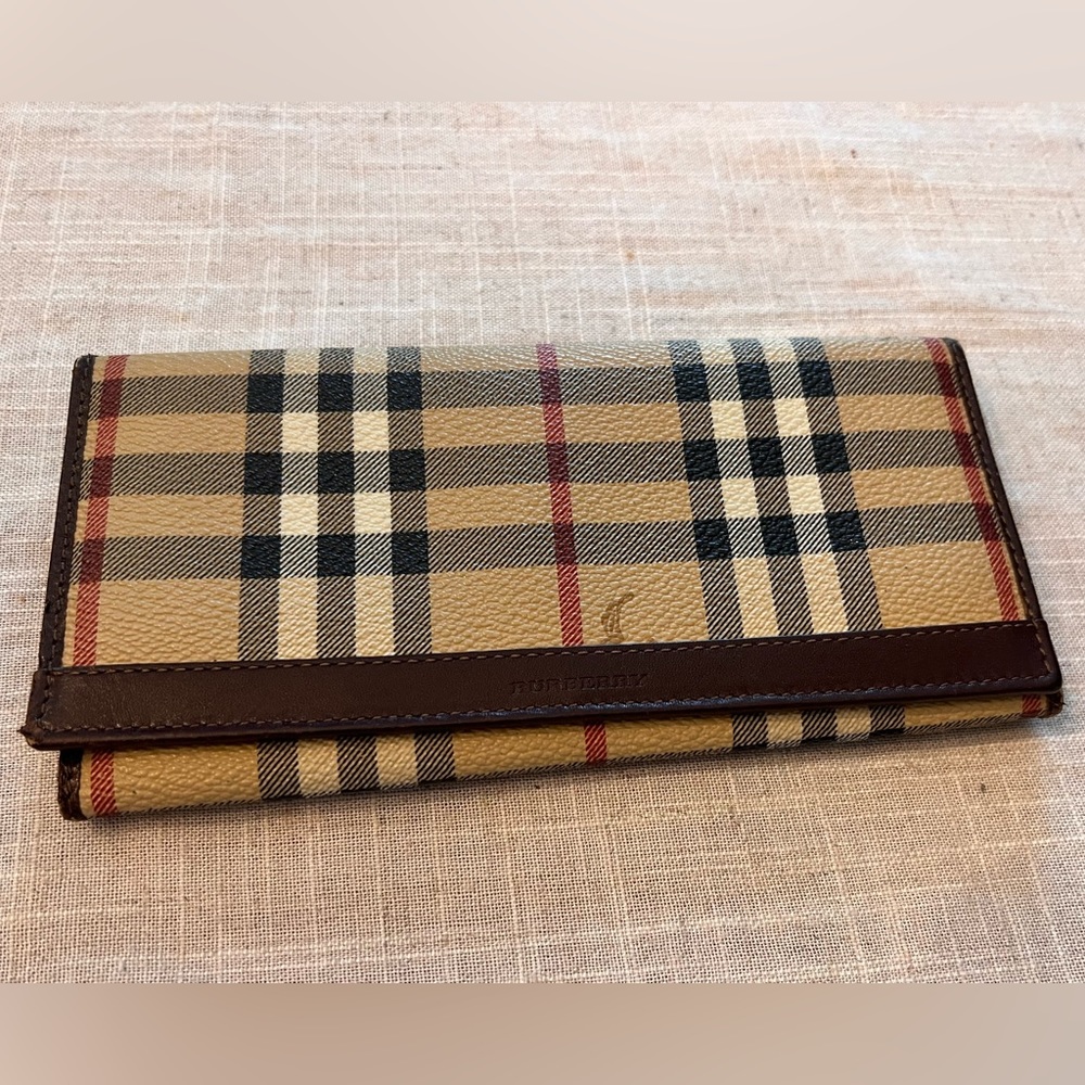 Burberry wallet